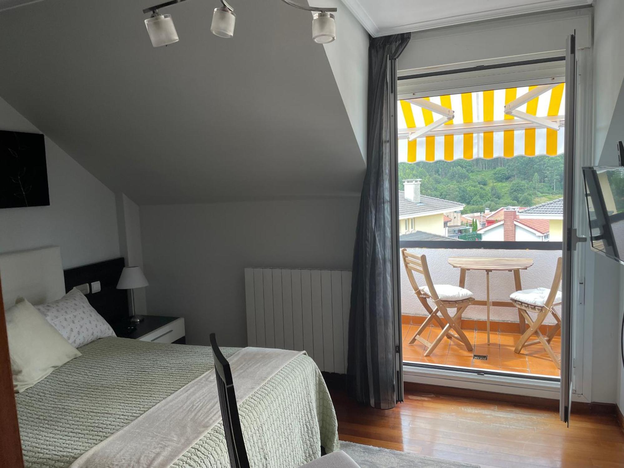 Habitaciones En Chalet Con Jardin Boo De Pielagos Luaran gambar