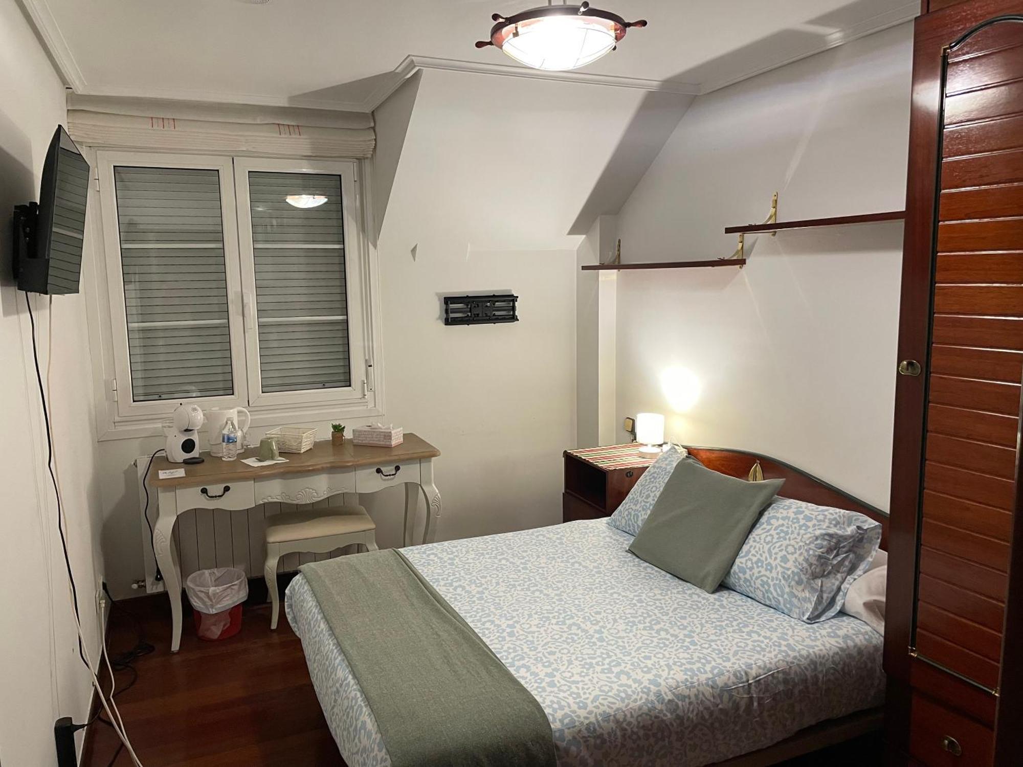 Habitaciones En Chalet Con Jardin Boo De Pielagos Luaran gambar